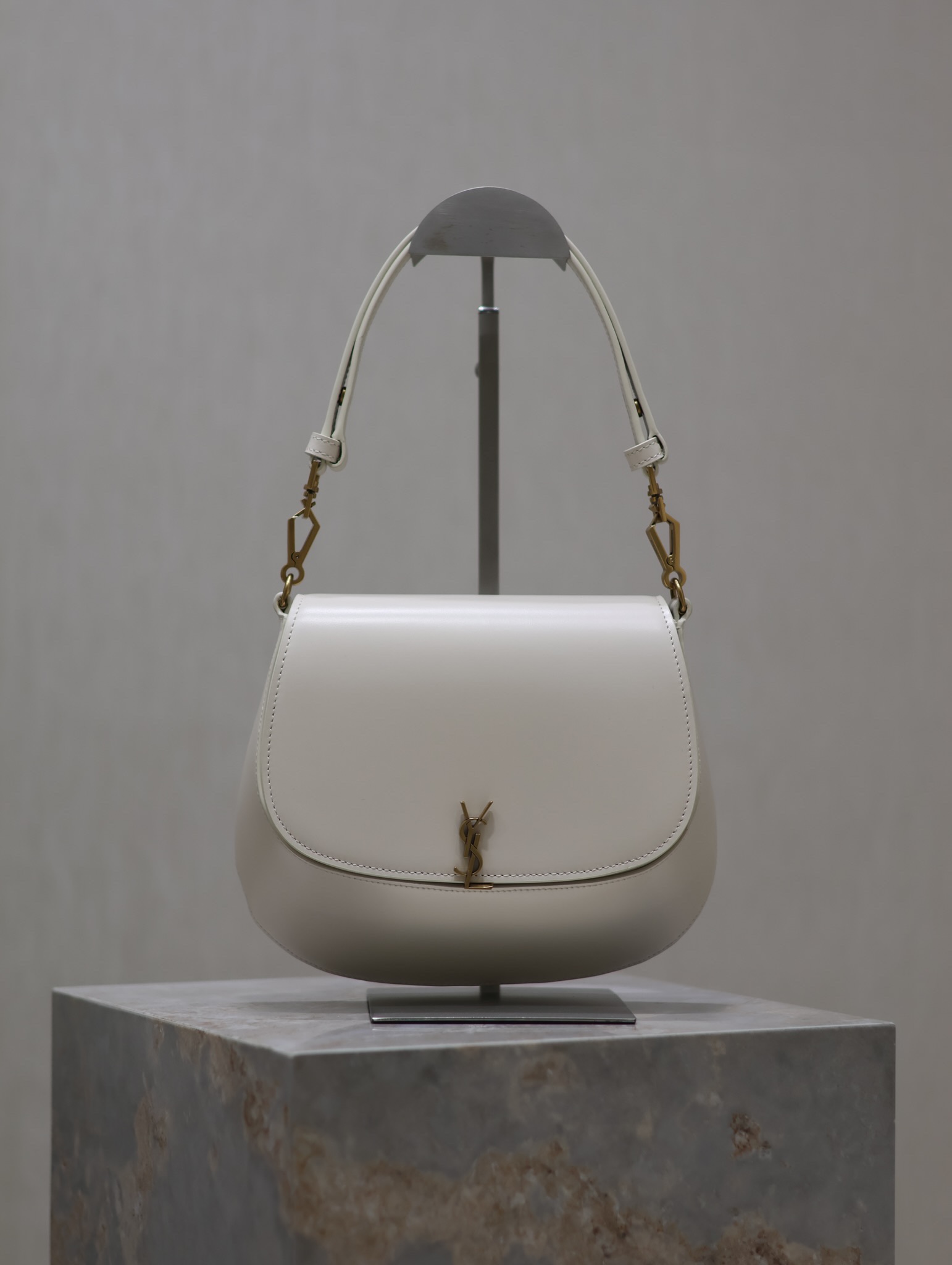 Ysl Voltaire Handbag 753824 White